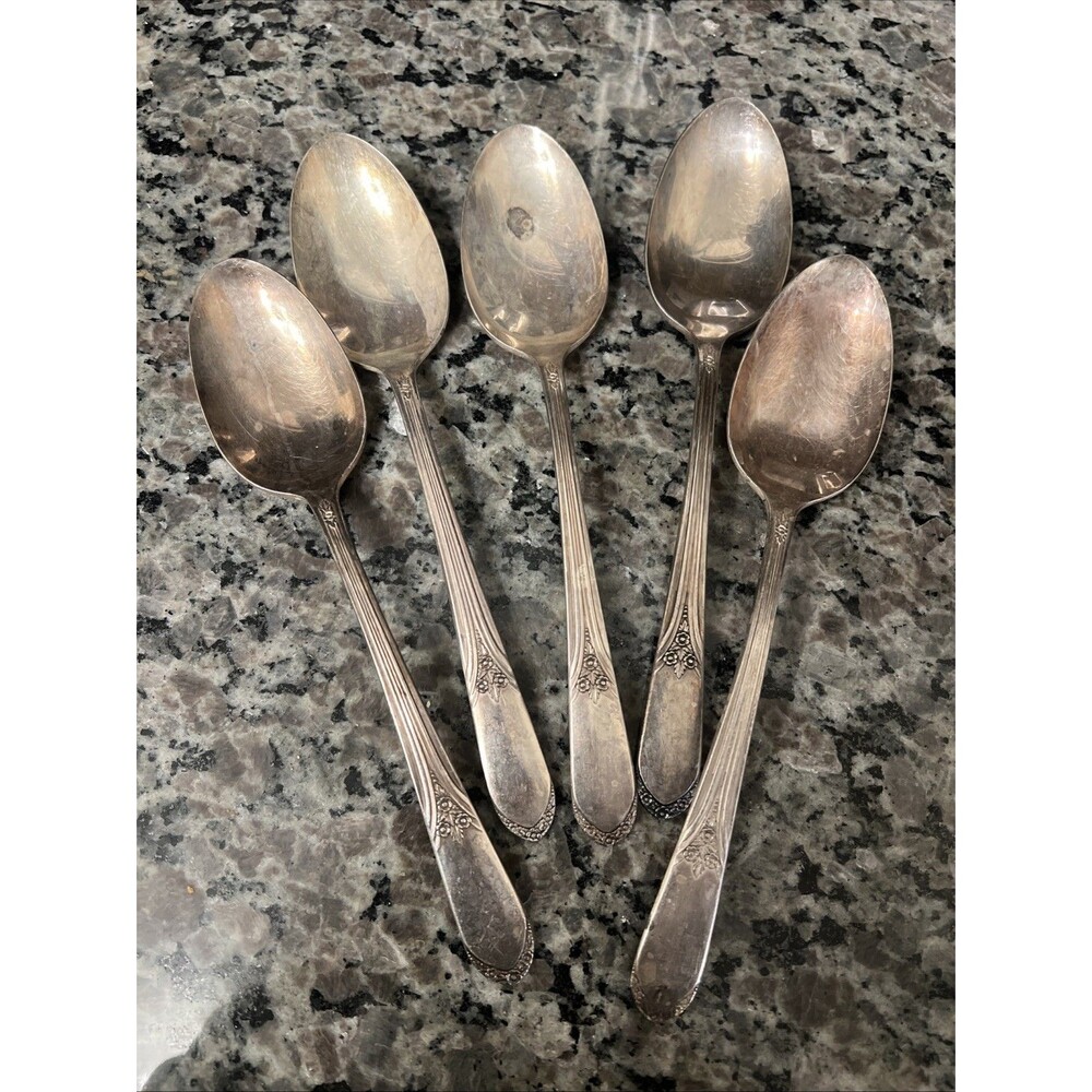WM Rogers & Son | Exquisite |      7.5 “ | Set of 5 spoons